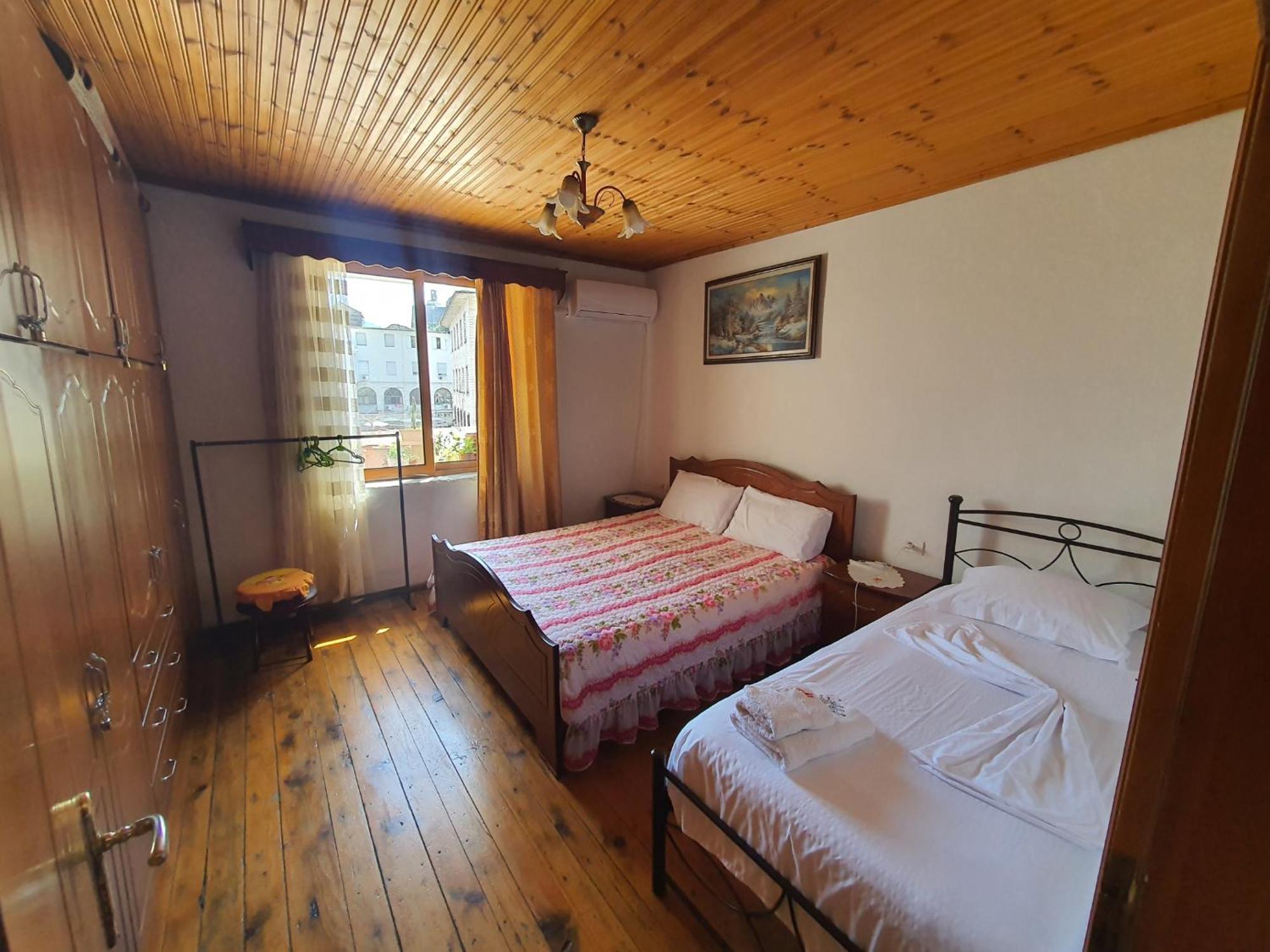 Hida Guest House Gjirokastër 外观 照片